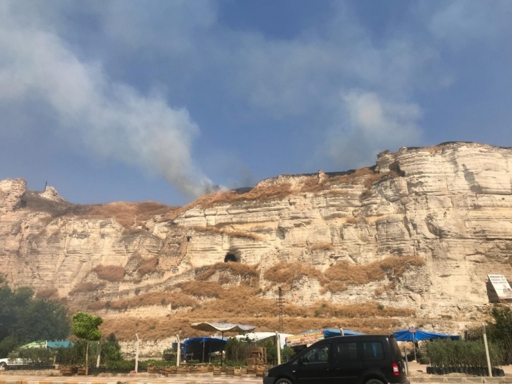 Tarihi Kalede Yangın Çıktı