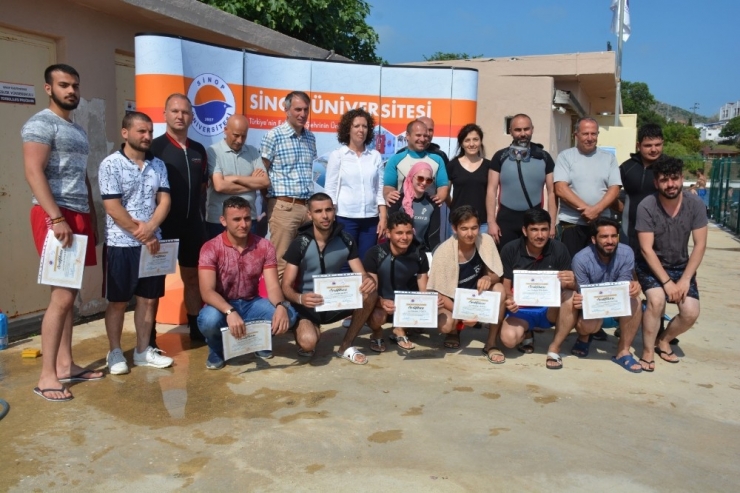 Su Altı Arkeolojisi Öğrencilerine Sertifika