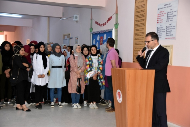 Sinop’ta 35 Bin 388 Öğrencinin Karne Heyecanı