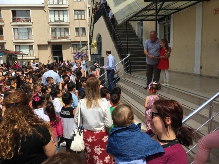 Sinop’ta 35 Bin 388 Öğrencinin Karne Heyecanı