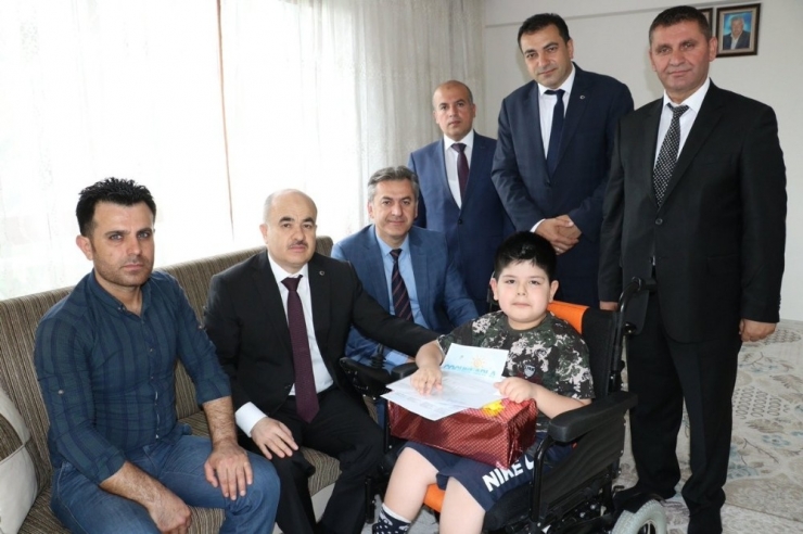 Evde Eğitim Görüyorlardı Karnelerini De Evde Aldılar