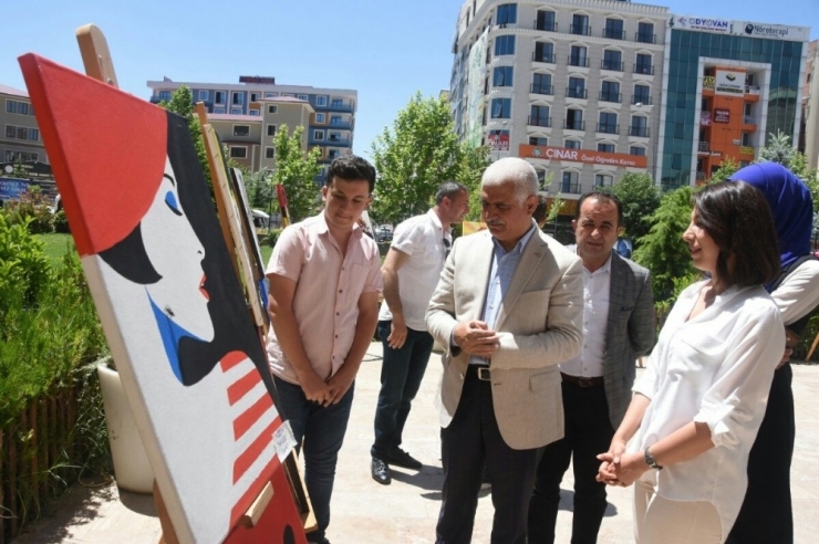 Edremit Anadolu Lisesi Öğrencilerin Resim Sergisi