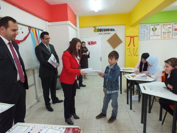 Pazaryeri İlçesinde Karne Coşkusu