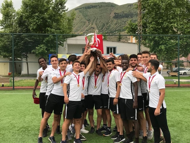 Talasgücü Belediyespor Kupasına Kavuştu