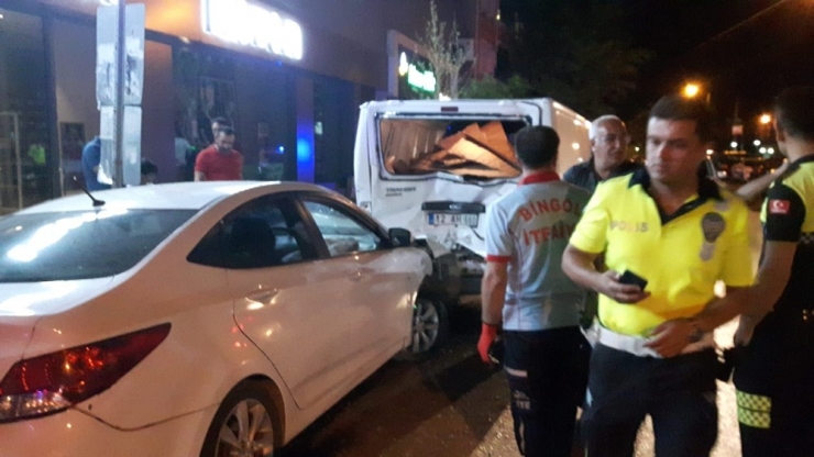 Bingöl’de Zincirleme Kaza