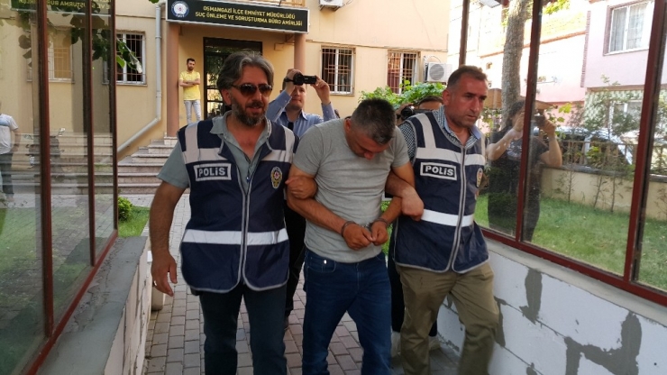 Uyuşturucu Maddeyle Yakalandı, "Biz Satmıyoruz" Dedi