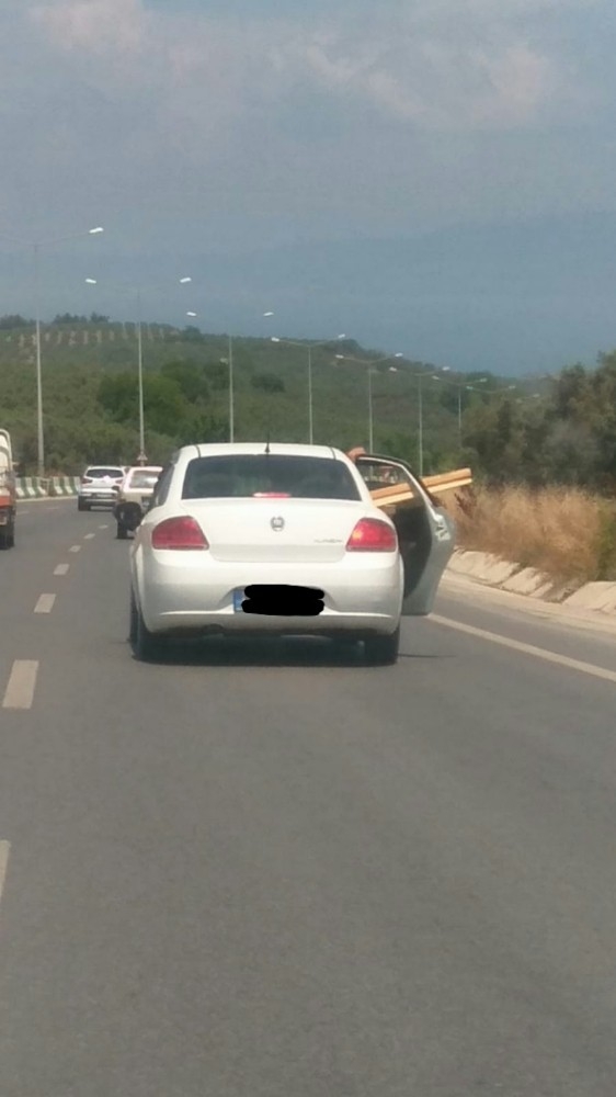 Otomobille Kereste Taşıdılar