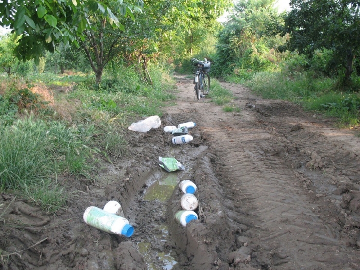 Ziraî İlaç Atıkları Çevreyi Kirletiyor