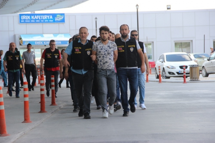 Cinayet Şüphelileri Sağlık Kontrolünde