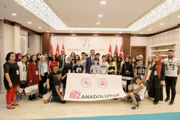 Yalovalı Öğrenciler, "Biz Anadoluyuz Projesi" Kapsamında Vali Akbıyık’ı Ziyaret Etti