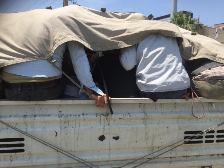 Polisten İşçi Taşıyan Araçlara Sıkı Denetim