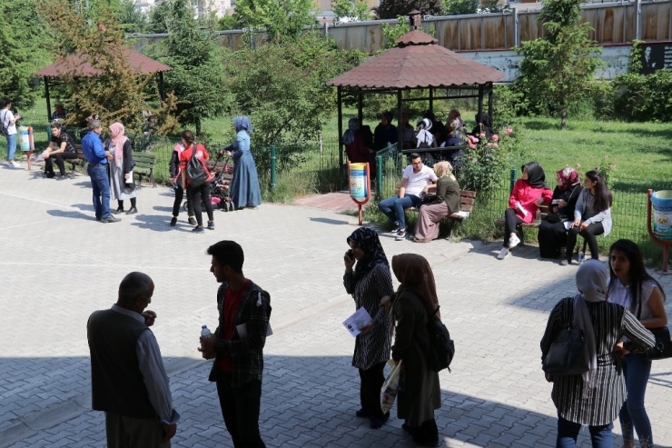 Saniyelerle Sınava Alındı