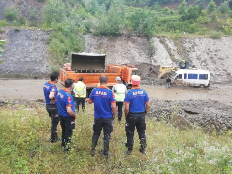 Etkili Yağış Heyelana Neden Oldu
