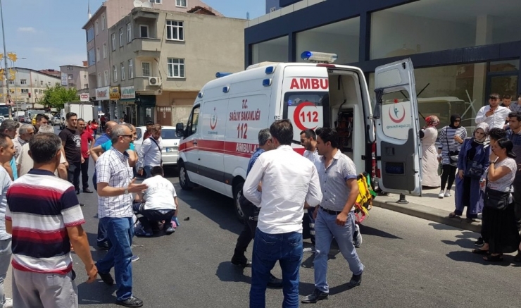Pendik’te Süratli Sürücü Karşıdan Karşıya Geçmeye Çalışan Kadına Çarptı
