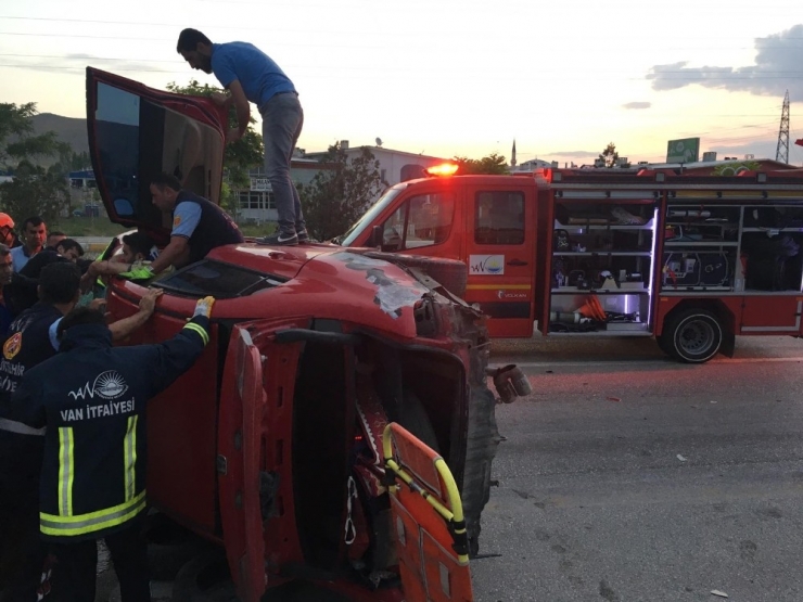 Van’da Trafik Kazası; 1 Yaralı