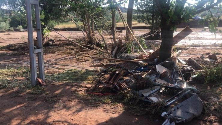 Sele Kapılan 2 Kişi Hayatını Kaybetti