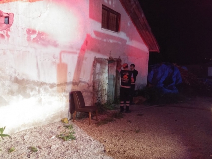 Van’da İş Yeri Yangını