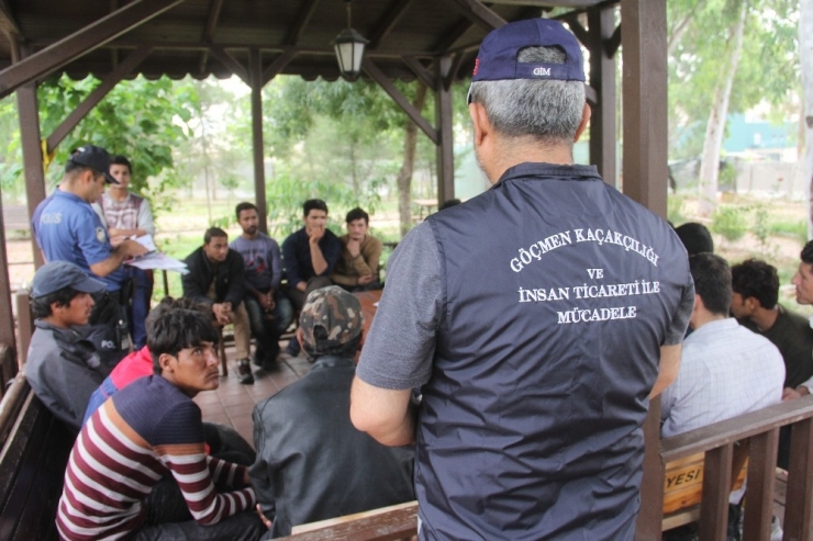 Kardeşinin Kafası Kesilince Ülkesinden Kaçtı