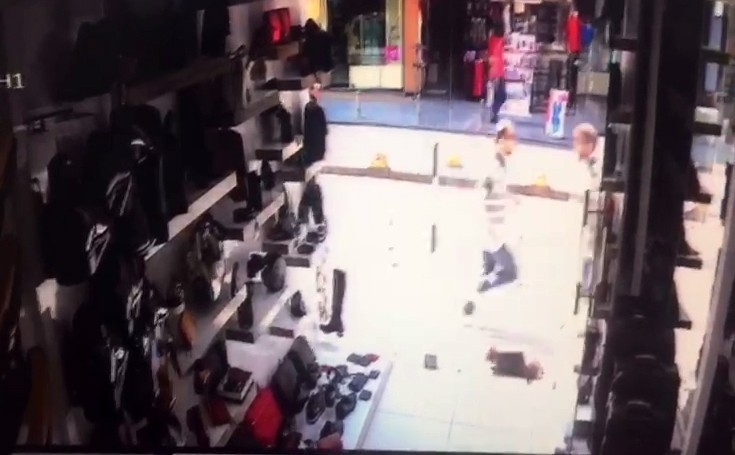 Fatih’te Silahlı Kavganın Ardından Kovalamaca Kamerada