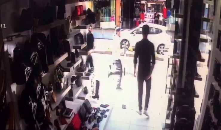 Fatih’te Silahlı Kavganın Ardından Kovalamaca Kamerada