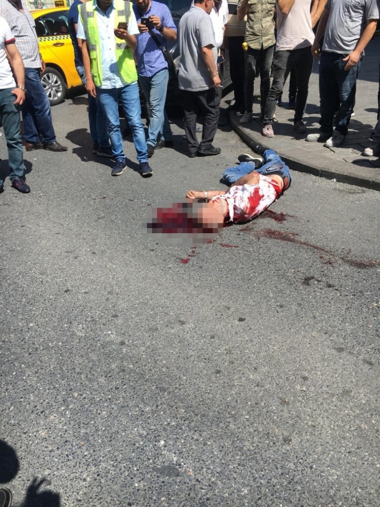 Fatih’te Bir Otelde Silahlı Kavga: 2 Yaralı