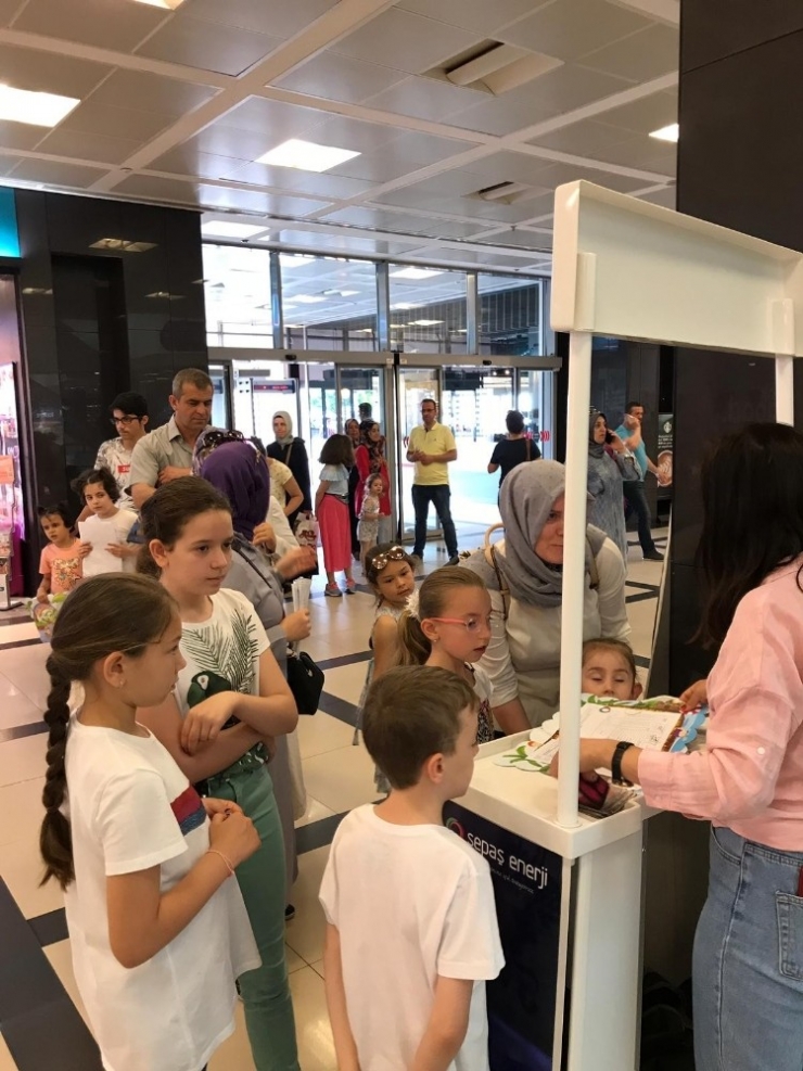 Sepaş Enerji, 2 Bin 500 Çocuğu Sinema İle Buluşturdu