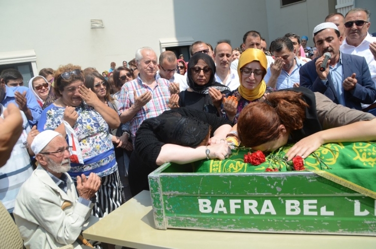 Kazada Hayatını Kaybeden Doktor Son Yolculuğuna Uğurlandı