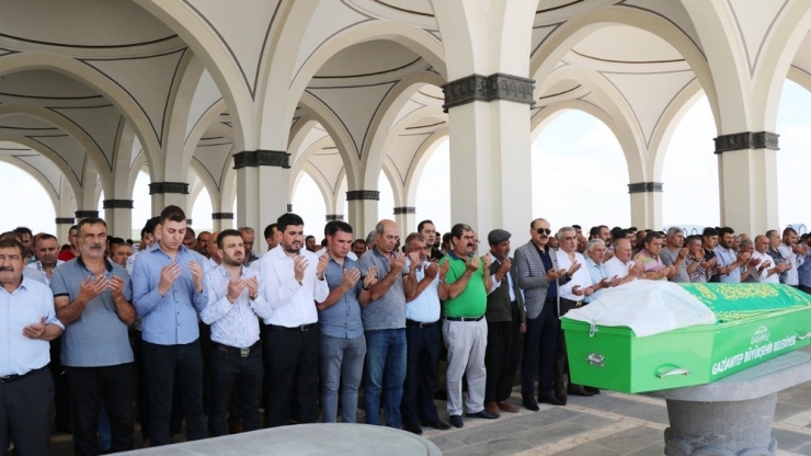 Döndü Erdemir Dualarla Son Yolculuğuna Uğurlandı