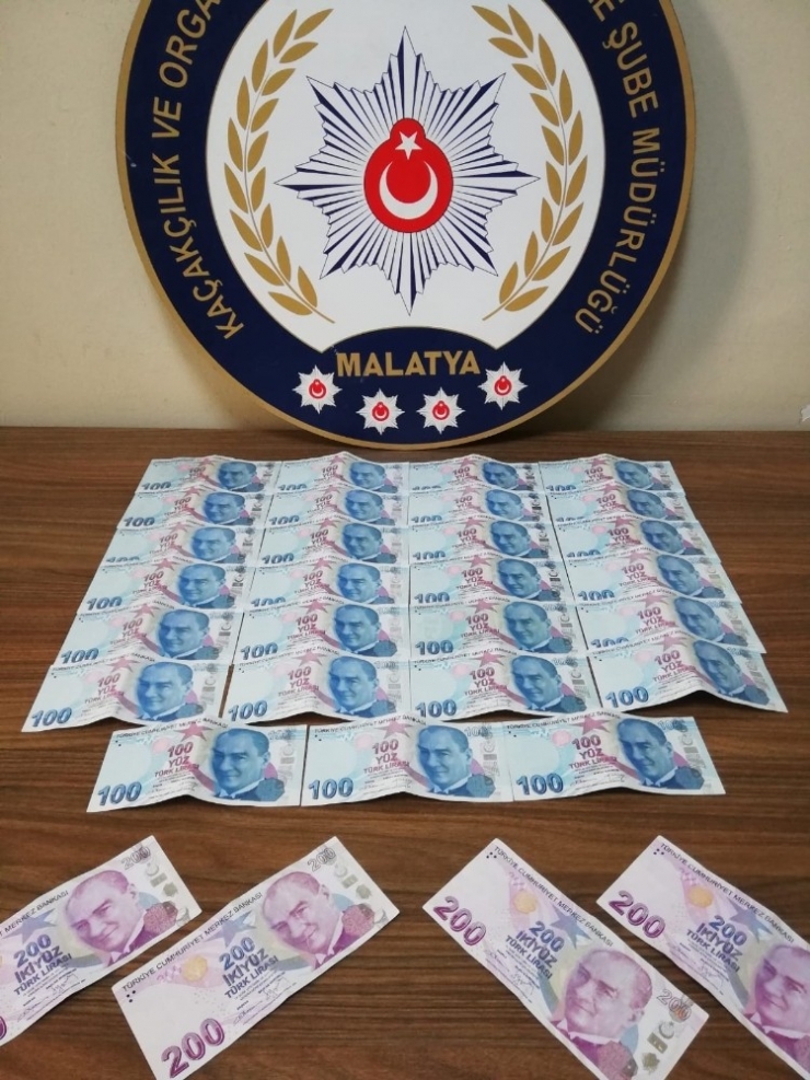 Piyasaya Sahte Para Süren Kalpazanlar Yakalandı