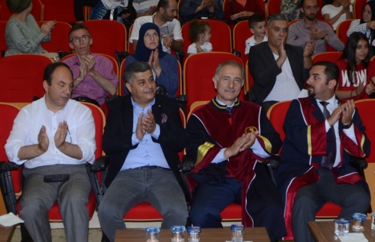 Omü Turizm Fakültesinde Mezuniyet Coşkusu