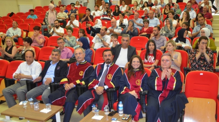 Omü Turizm Fakültesinde Mezuniyet Coşkusu