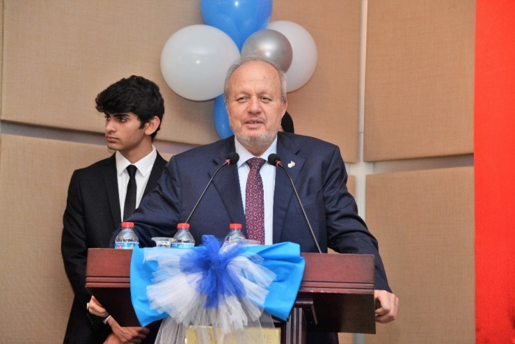 Aso Teknik Koleji’nde Mezuniyet Sevinci