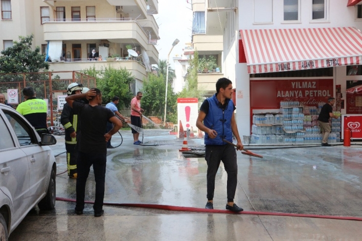 Alanya’da Akaryakıt İstasyonunda Korkutan Anlar