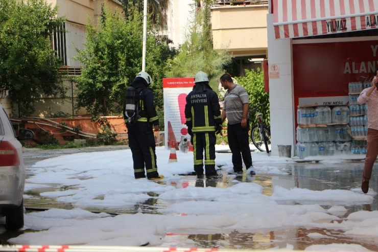 Alanya’da Akaryakıt İstasyonunda Korkutan Anlar
