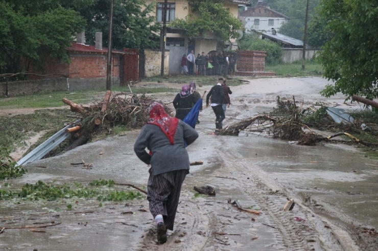 Bolu’da Selden Kapanan D-100 Karayolu Ulaşıma Açıldı