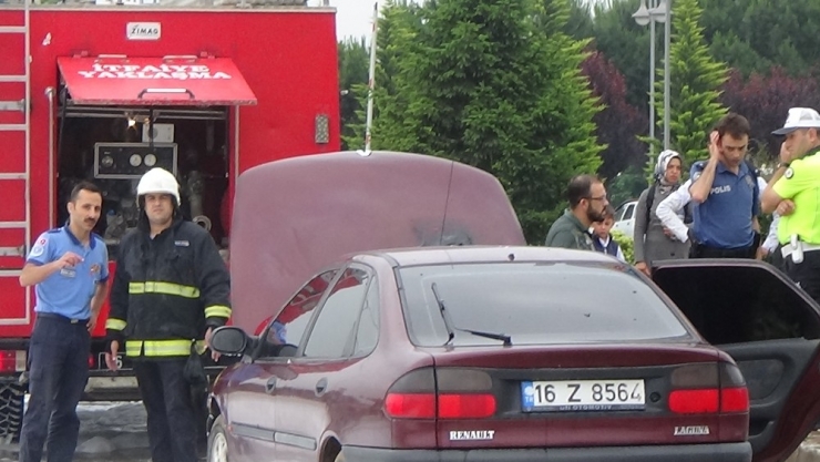 Seyir Halindeki Otomobil Yandı