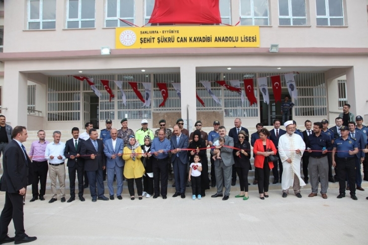 Şehit Komiser Yardımcı Şükrü Can Kayadibi’nin İsmi Okula Verildi