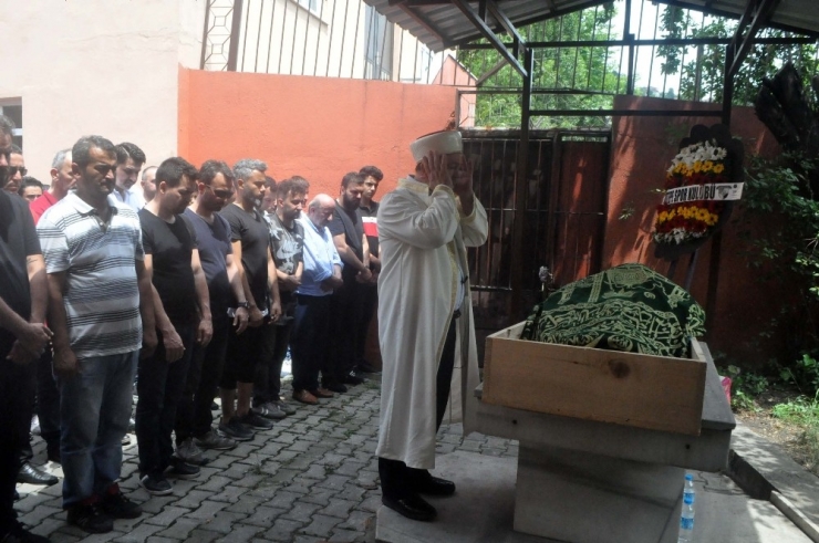 Hentbol Camiası Yasta