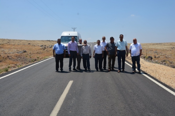 Köy Yollarında Çalışmalar Devam Ediyor