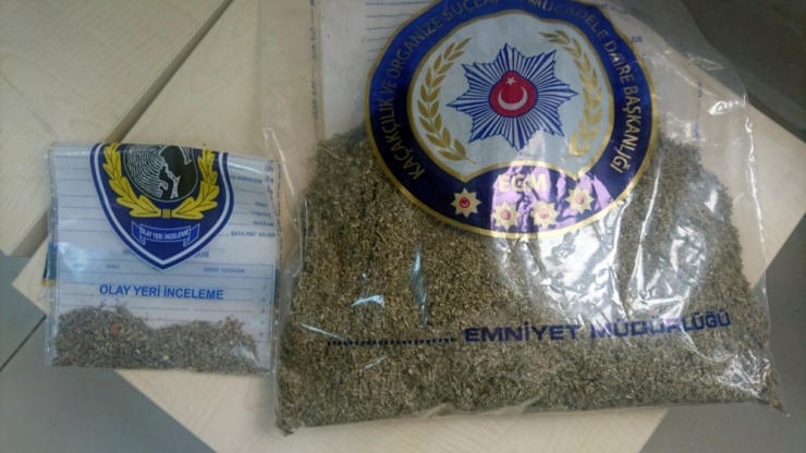 Lastiklerine Ateş Edildi, Yaya Olarak Kaçarken Yakalandılar