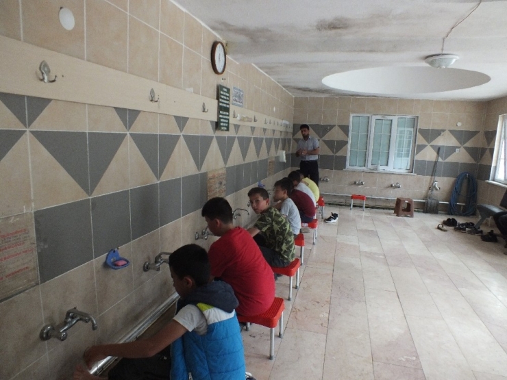 Pazaryeri İlçesindeki Camilerde Yaz Kur’an Kursları Başladı