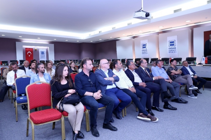 Tasarımın İncelikleri Ve Yeni Ürün Sırları Konuşuldu