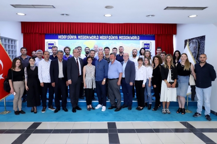 Tasarımın İncelikleri Ve Yeni Ürün Sırları Konuşuldu