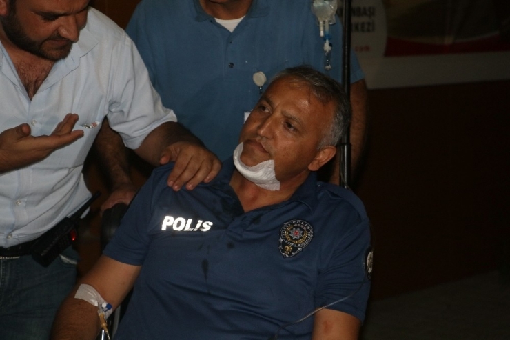 Uyuşturucu Kullanıp 1 Polis Ve 2 Kişiyi Bıçakladı