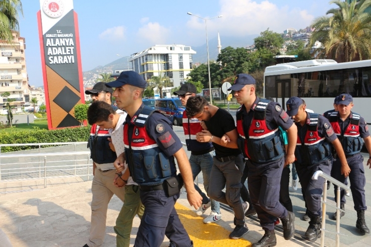 Alanya’da Uyuşturucu Operasyonu: 9 Şüpheli Adliyede