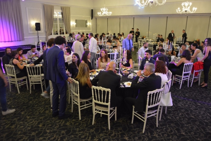 Öğrenciler Bütün Senenin Stresini Attı