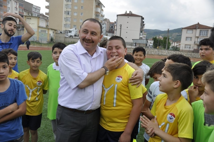 Başkan Sever’den Yaz Spor Okullarına Ziyaret