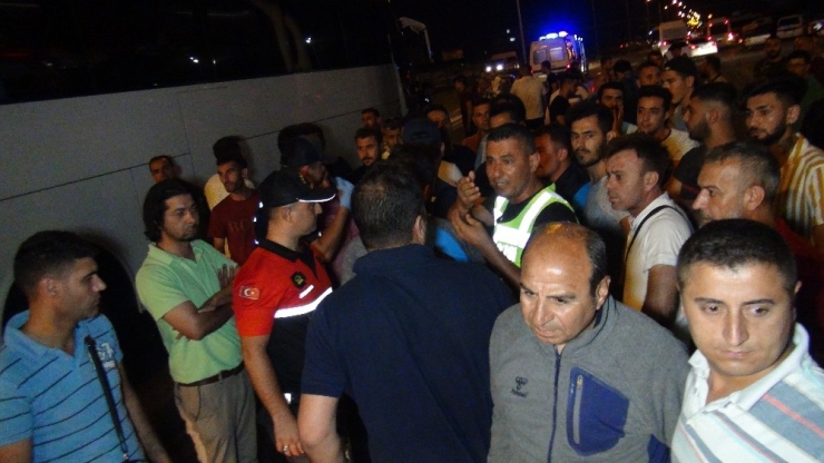 Kırmızı Işıkta Geçen Tur Otobüsü Motosiklet Sürücüsünü Ezdi: 1 Ölü