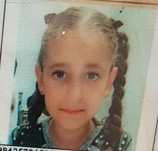 Karşıdan Karşıya Geçmeye Çalışan Kardeşlere Araba Çarptı