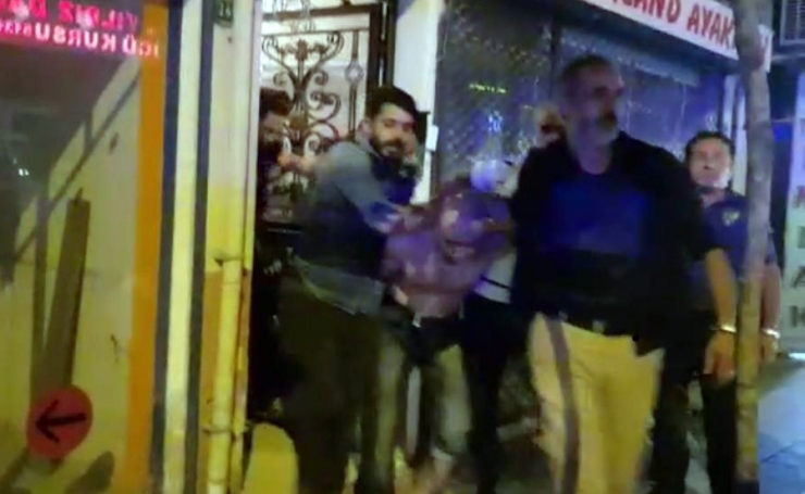 12 Yaşındaki Oğlu İntihar Eden Baba 4 Saat Sonra Etkisiz Hale Getirildi